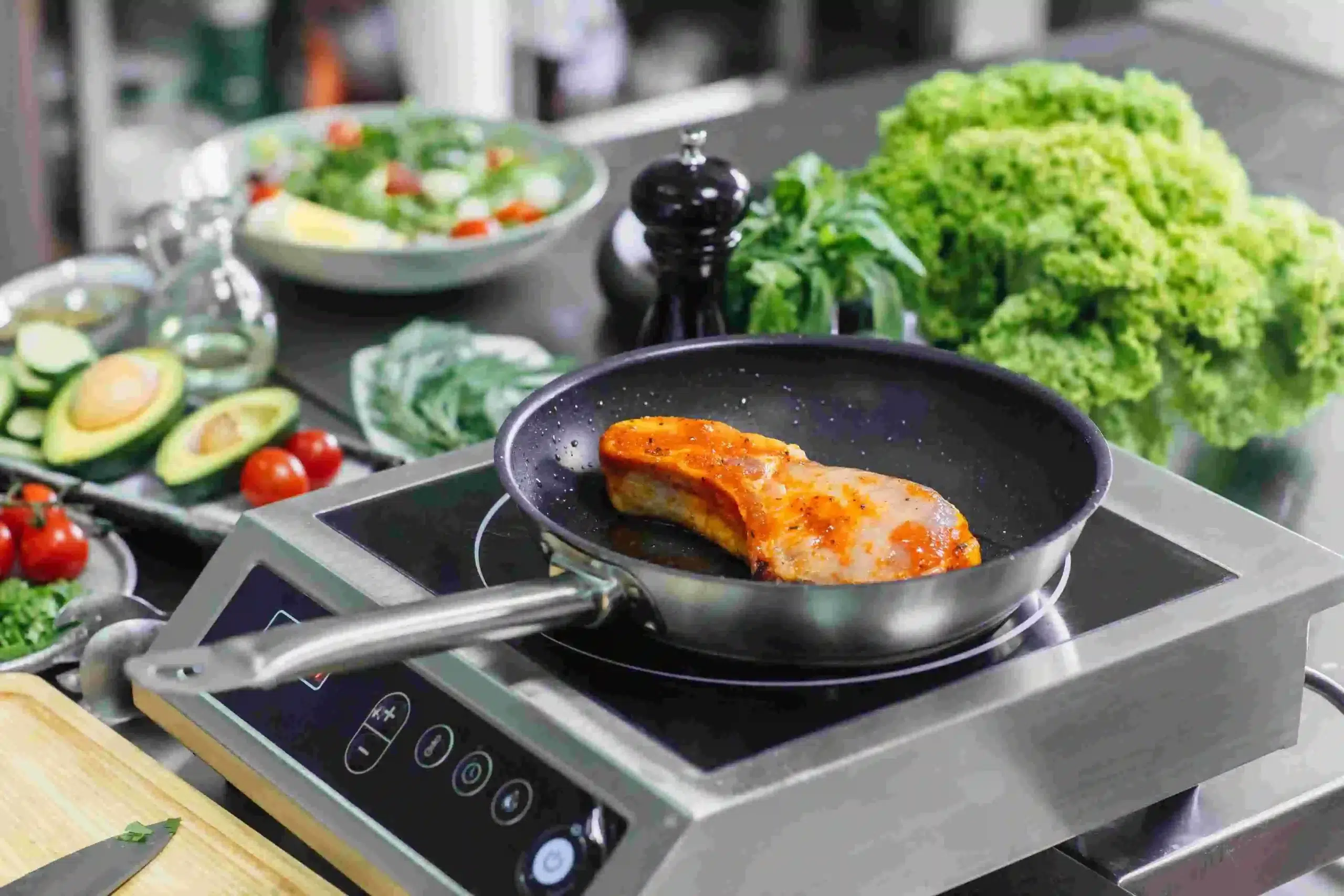 チタン製調理器具を使った調理 - KitchenGuidePro チタン調理器具調理