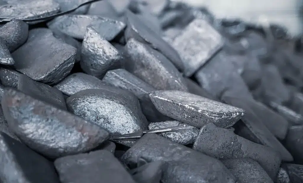 cast iron cookware manufacturing process - 1 material