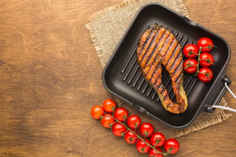 khay nướng có vết nướng - KitchenGuidePro chảo nướng có dấu nướng